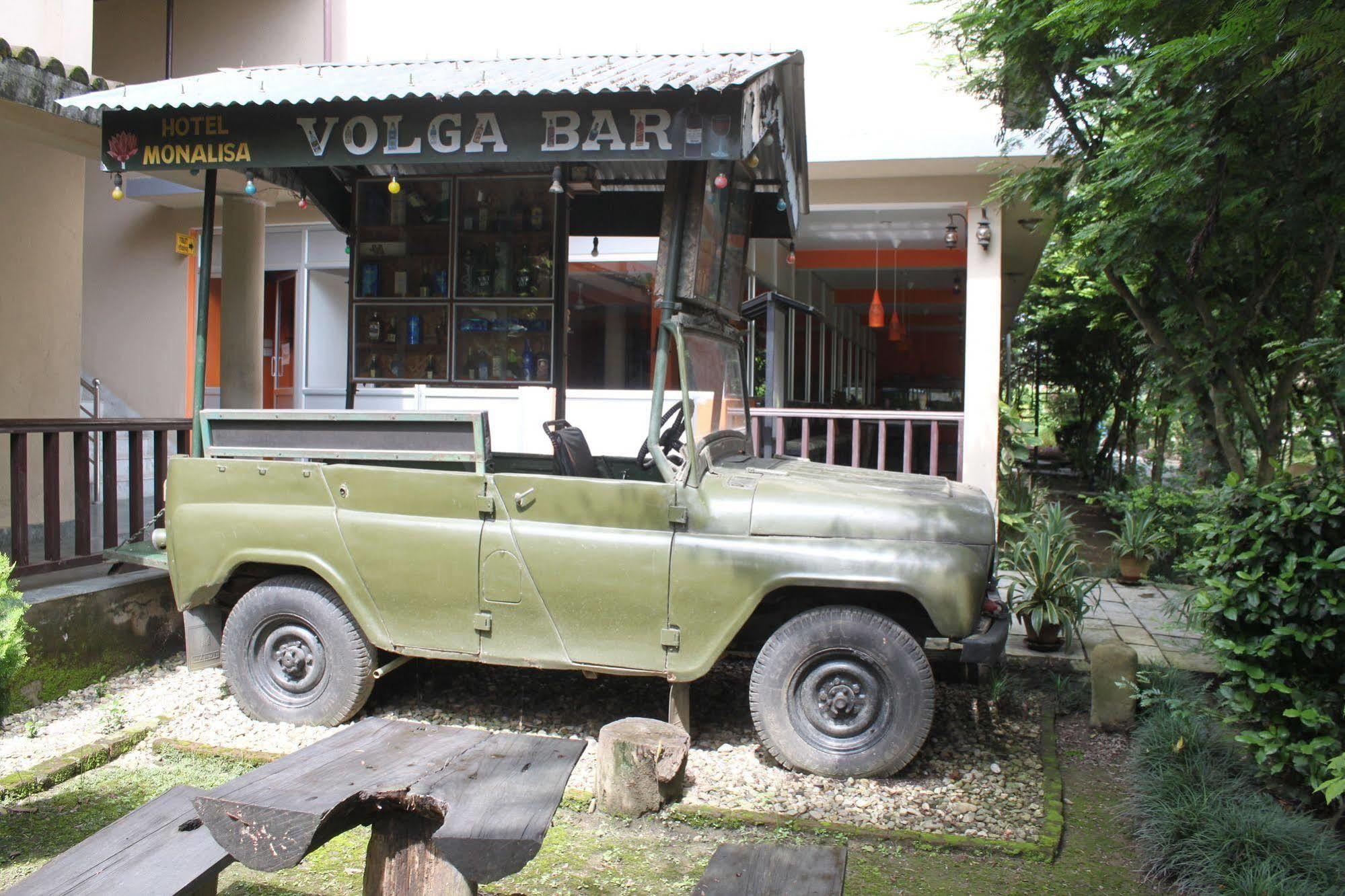 Hotel Monalisa Chitwan Sauraha Exterior foto